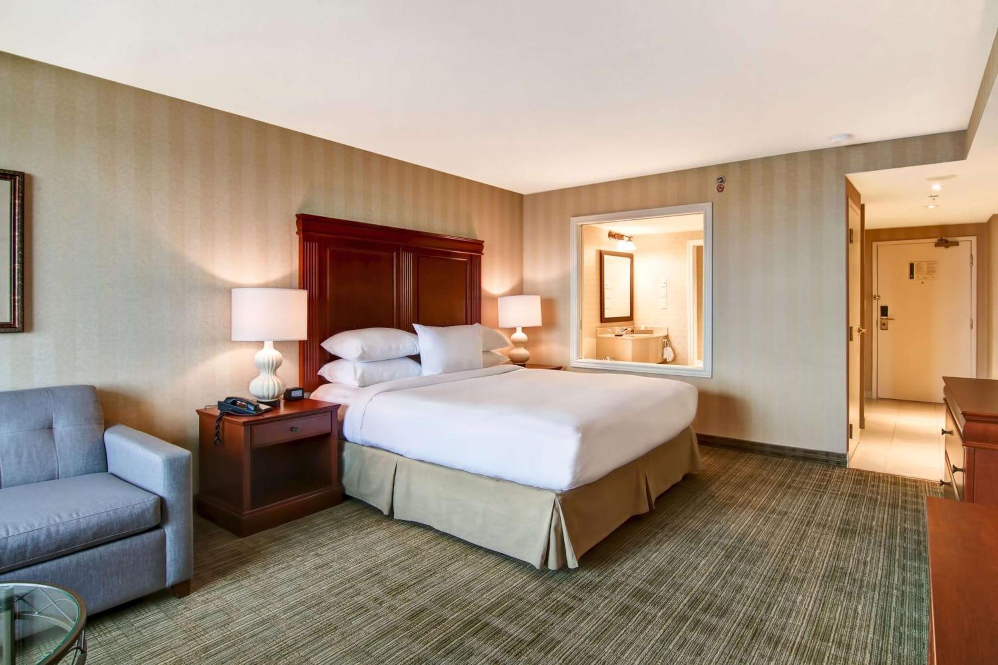 Doubletree Fallsview Resort & Spa By Hilton - Ниагарски водопад Екстериор снимка