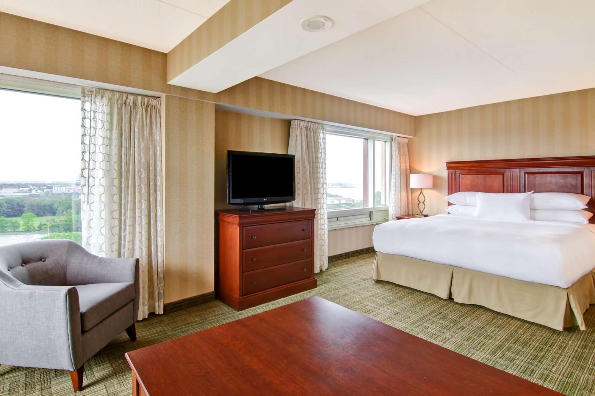 Doubletree Fallsview Resort & Spa By Hilton - Ниагарски водопад Екстериор снимка