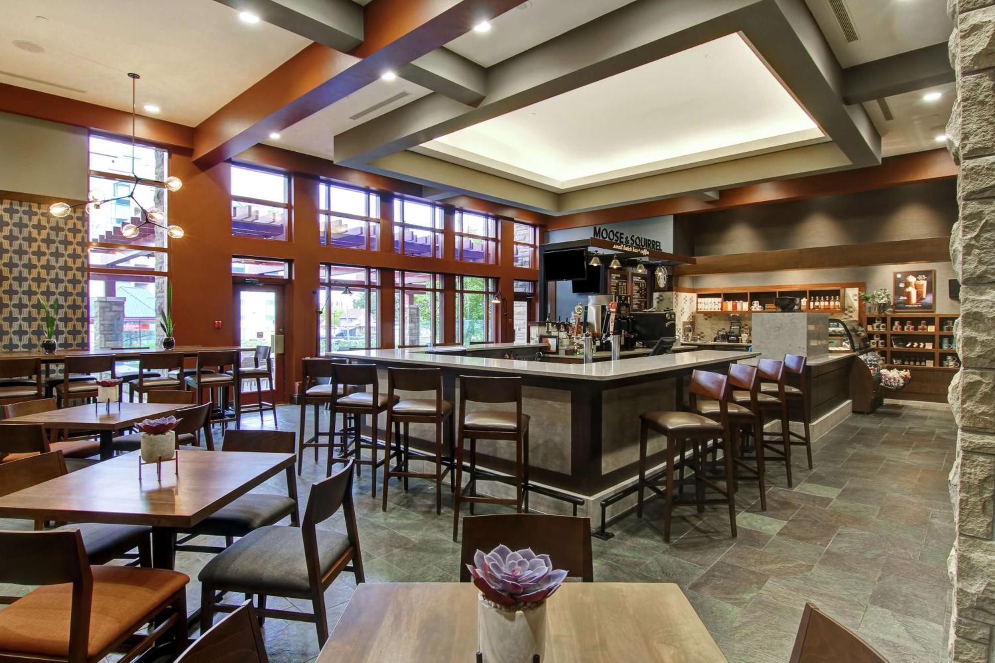Doubletree Fallsview Resort & Spa By Hilton - Ниагарски водопад Екстериор снимка