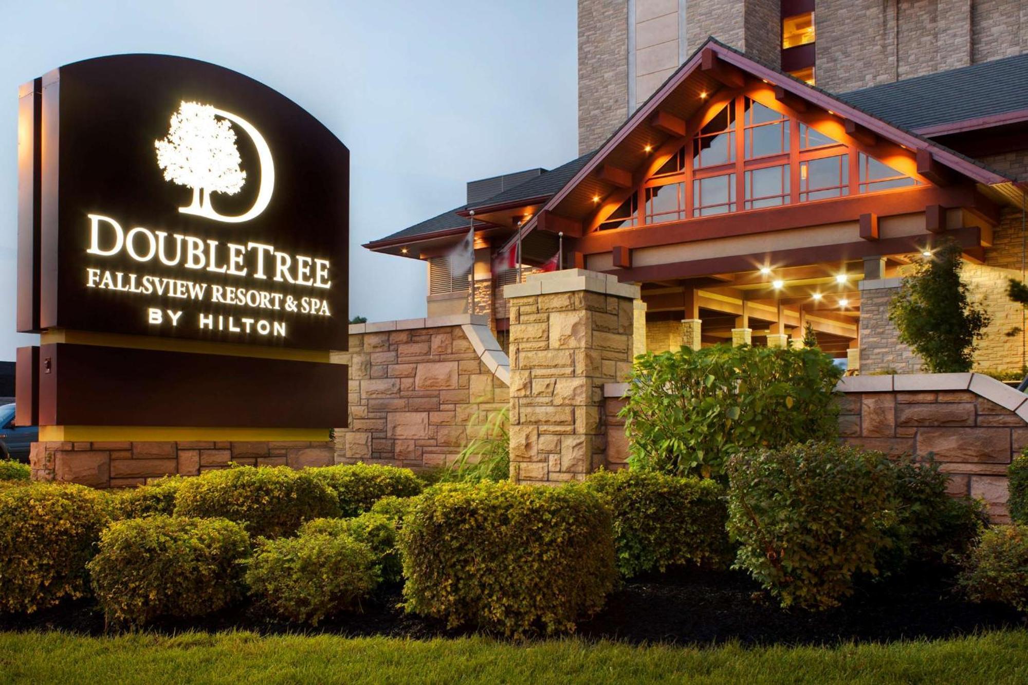 Doubletree Fallsview Resort & Spa By Hilton - Ниагарски водопад Екстериор снимка