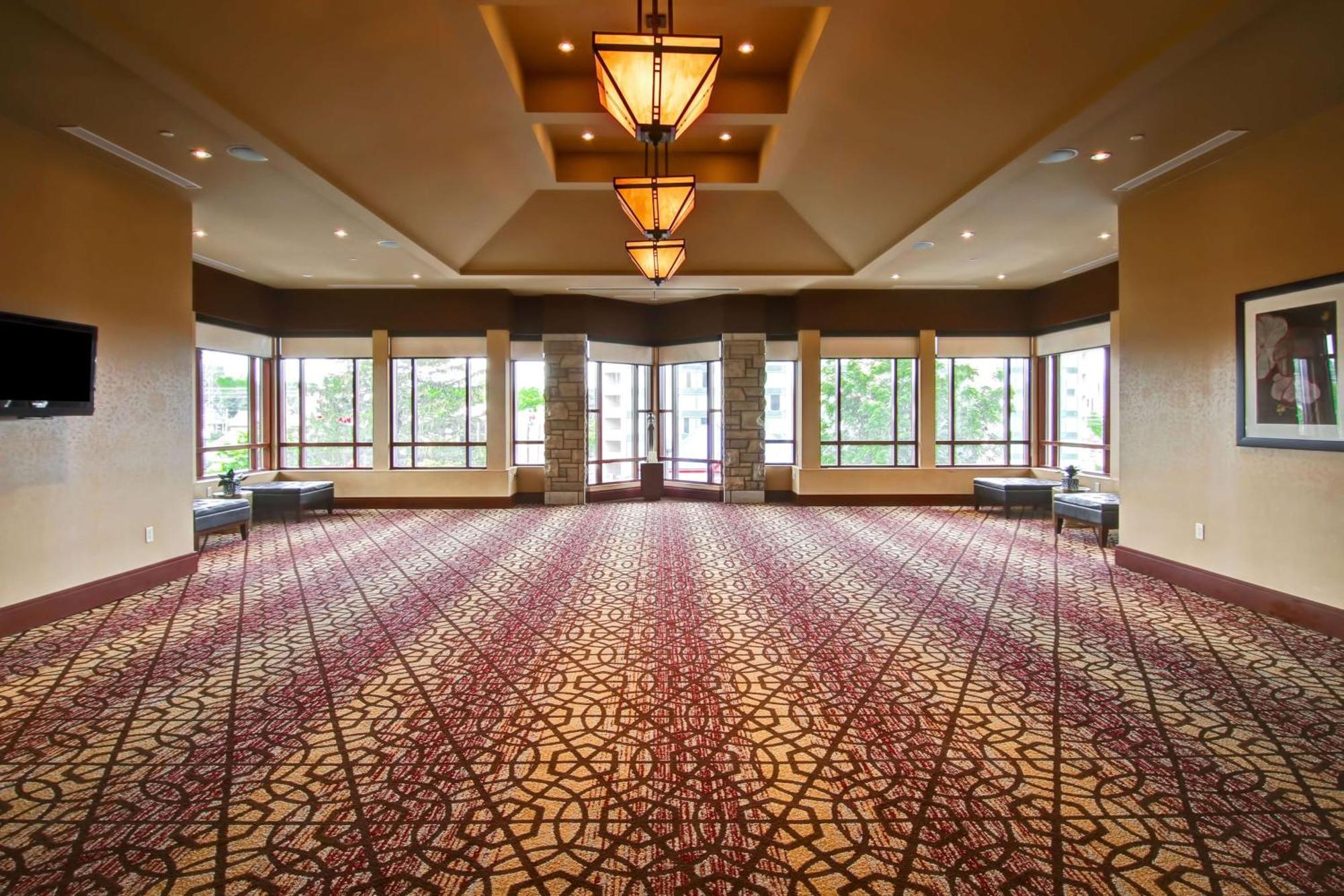 Doubletree Fallsview Resort & Spa By Hilton - Ниагарски водопад Екстериор снимка