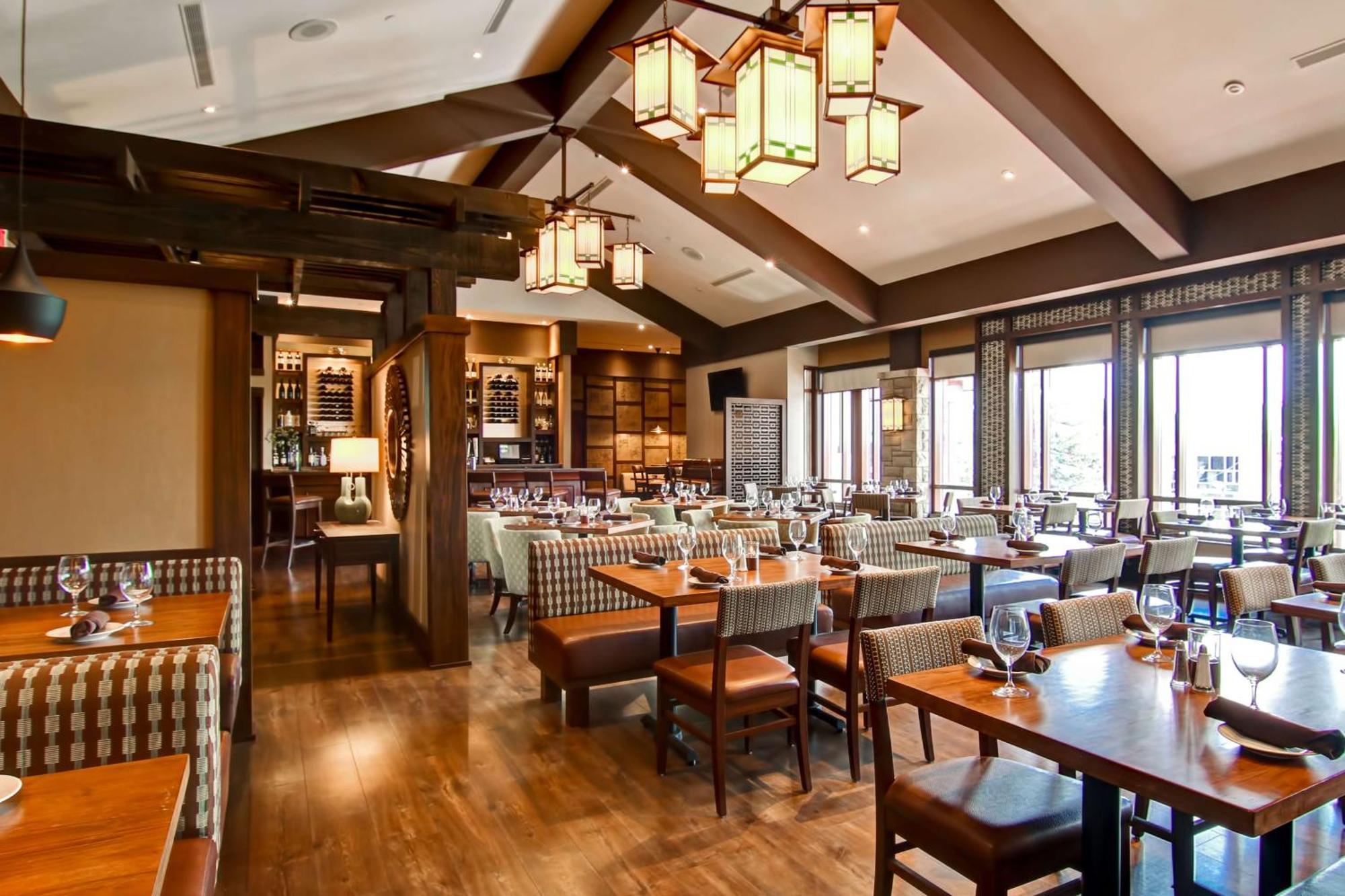 Doubletree Fallsview Resort & Spa By Hilton - Ниагарски водопад Екстериор снимка